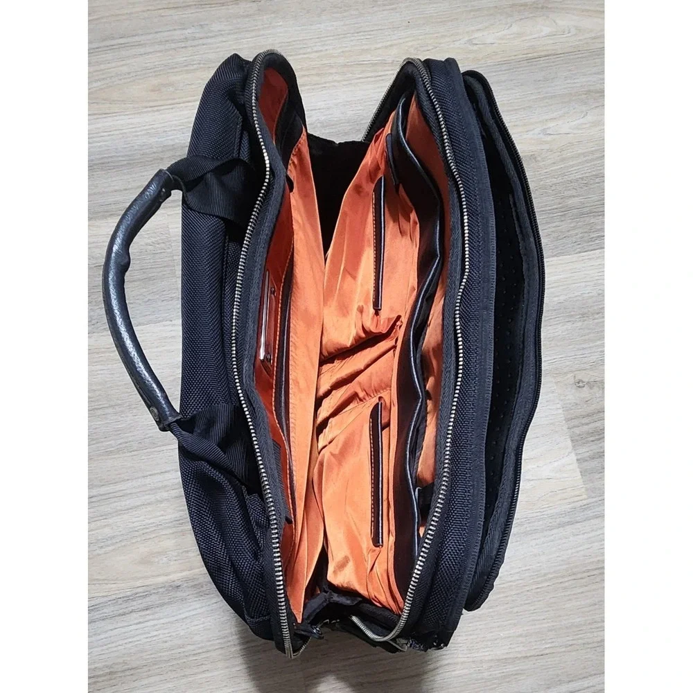 Booq Cobra Brief 15